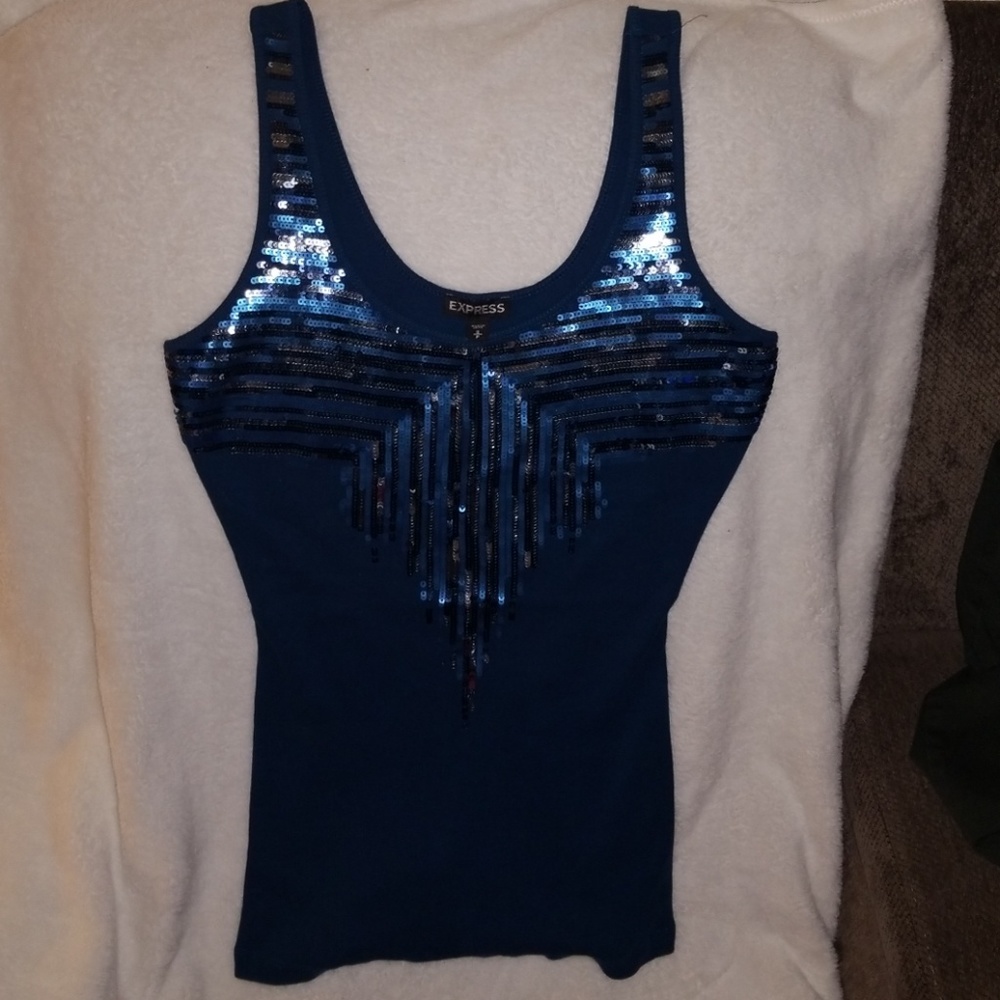 😍 Express Beautifully Sequenced Tank Top 😍 - Picture 3 of 7